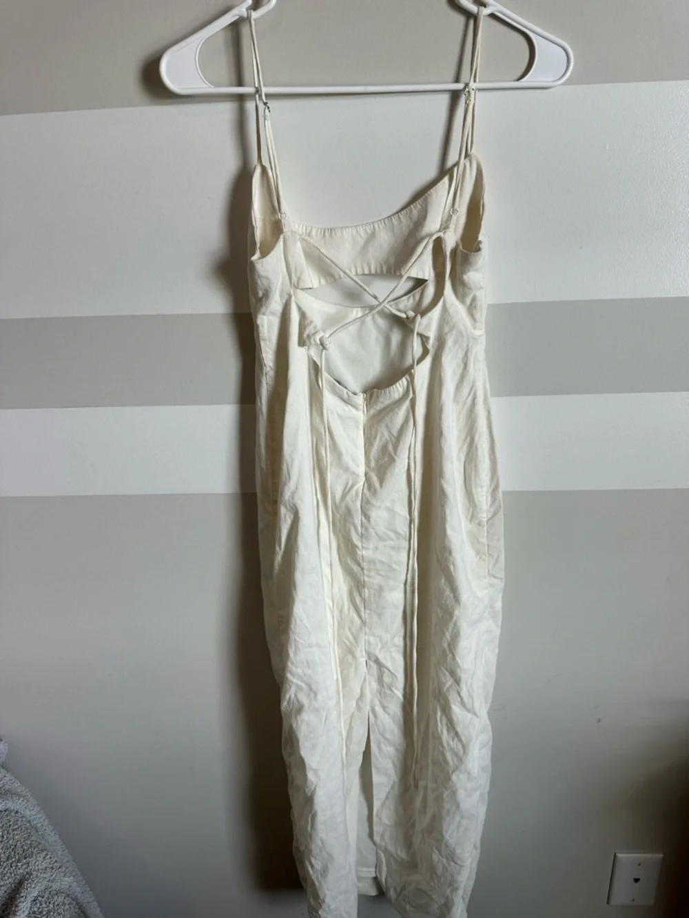 Zara White Linen Blend Dress with Cut-Out - Picture 7 of 7